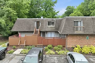 231 Summerwalk Cir, Chapel Hill, NC 27517 - Photo 2