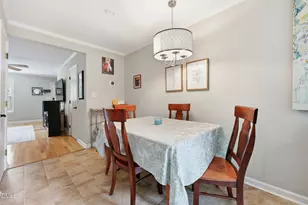 3733 Yorktown Pl, Raleigh, NC 27609 - Photo 12