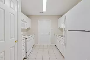 2521 Gordon Glen Ct, Raleigh, NC 27617 - Photo 12