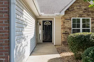 2521 Gordon Glen Ct, Raleigh, NC 27617 - Photo 6