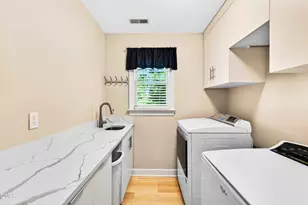 113 Stoneleigh Dr, Cary, NC 27511 - Photo 42