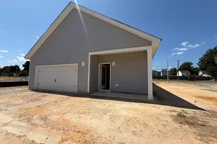 2915 Lemon Springs Rd, Sanford, NC 27330 - Photo 14