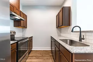 645 N O'Neil St, Clayton, NC 27520 - Photo 2