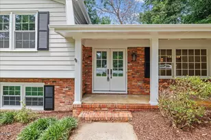 1101 Sudbury Ct, Raleigh, NC 27609 - Photo 4
