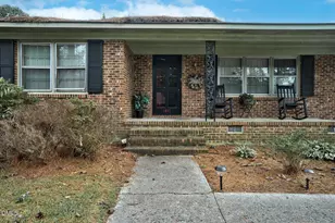 1811 Delwood Dr W, Wilson, NC 27893 - Photo 2