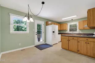 1224 Pineview Dr, Raleigh, NC 27606 - Photo 8