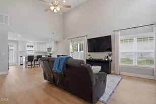 248 S Baker St, Four Oaks, NC 27524 - Photo 6