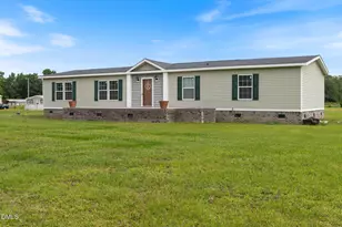 33 Chadburn Rd, Lumberton, NC 28360 - Photo 2