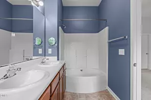 102 Cabernet Dr, Chapel Hill, NC 27516 - Photo 36