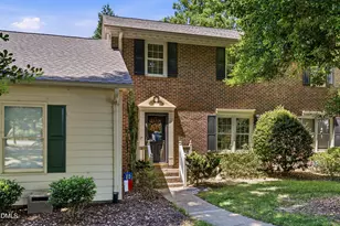 2424 Mapleton Ln, Raleigh, NC 27613 - Photo 2