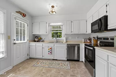 2424 Mapleton Lane, Raleigh, NC 27613 - Photo 16