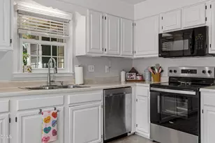 2424 Mapleton Ln, Raleigh, NC 27613 - Photo 18