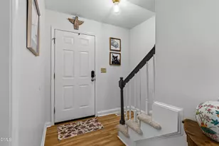 2424 Mapleton Ln, Raleigh, NC 27613 - Photo 4