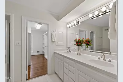 2507 Sanderson Drive, Raleigh, NC 27608 - Photo 36