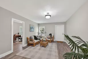 318 W 5th St, Siler City, NC 27344 - Photo 4