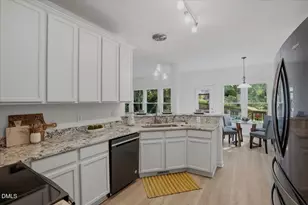 101 Streamview Dr, Cary, NC 27519 - Photo 10