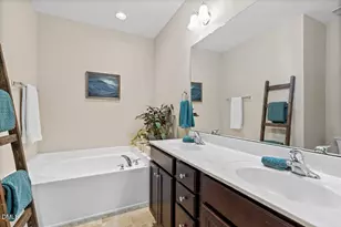 220 Beaconwood Ln, Holly Springs, NC 27540 - Photo 16