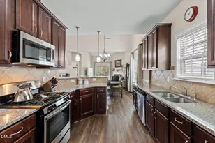 220 Beaconwood Ln, Holly Springs, NC 27540 - Photo 6