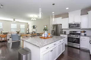 822 Richmont Grove Ln, Apex, NC 27523 - Photo 4