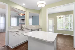 622 Oakfield Tr, Mebane, NC 27302 - Photo 10