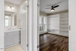 1000 Brighthurst Dr, Raleigh, NC 27605 - Photo 18