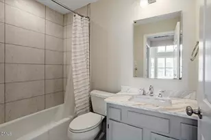 1000 Brighthurst Dr, Raleigh, NC 27605 - Photo 20