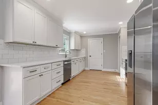 1024 Tanglewood Dr, Cary, NC 27511 - Photo 6