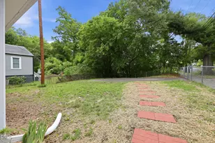 1000 Clarendon St, Durham, NC 27705 - Photo 14