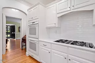 2626 Dover Rd, Raleigh, NC 27608 - Photo 18