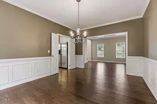 401 Peachtree Point Ct, Cary, NC 27513 - Photo 12