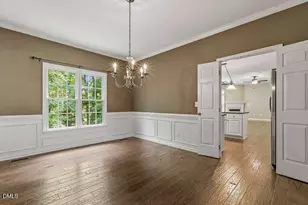 401 Peachtree Point Ct, Cary, NC 27513 - Photo 8