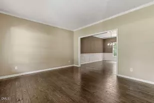 401 Peachtree Point Ct, Cary, NC 27513 - Photo 4