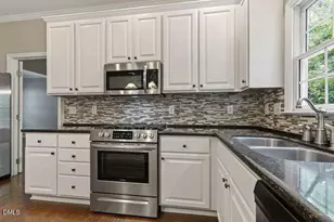 401 Peachtree Point Ct, Cary, NC 27513 - Photo 16