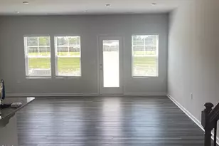 282 Paramount Dr, Smithfield, NC 27577 - Photo 2