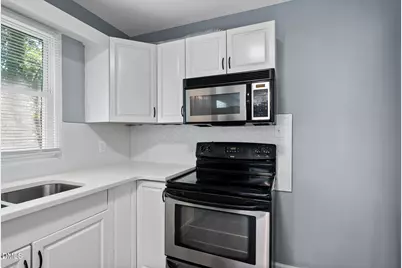 2108 Treverton Place, Raleigh, NC 27609 - Photo 10