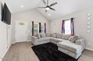 1467 Pollard Ave, Burlington, NC 27217 - Photo 4