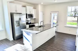 156 Wildflower Cir, Clayton, NC 27520 - Photo 2