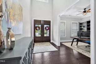 200 Lofty Oak Ln, Holly Springs, NC 27540 - Photo 4