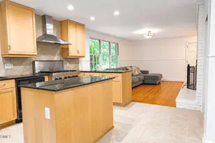 393 Wesley Ct, Chapel Hill, NC 27516 - Photo 10