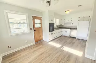 408 Oak St, Smithfield, NC 27577 - Photo 6