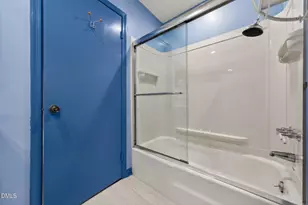 5812 Shamrock Rd, Durham, NC 27713 - Photo 24