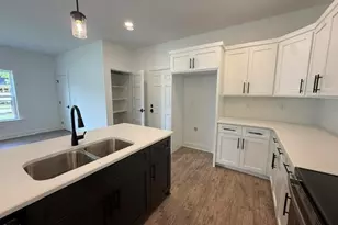 602 Wondertown Dr, Erwin, NC 28339 - Photo 8