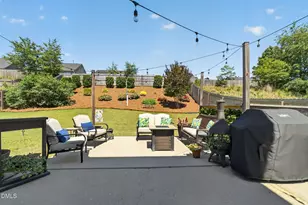 1027 Bridlemine Dr, Fuquay-Varina, NC 27526 - Photo 4