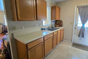 6927 Fox Haven Pl, Raleigh, NC 27616 - Photo 10