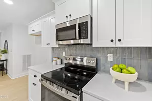 309 Maple St, Cary, NC 27513 - Photo 8