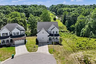 447 Forestview Crst Wy, Fuquay-Varina, NC 27526 - Photo 2