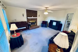 129 Pebble Dr, Clayton, NC 27520 - Photo 4