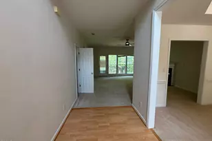 12 Bridgeport Dr, Durham, NC 27713 - Photo 2