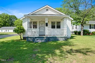 701 E Harnett St, Dunn, NC 28334 - Photo 1