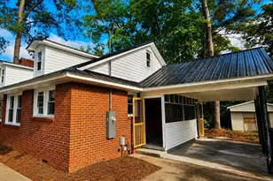 1018 E 9th St, Lumberton, NC 28358 - Photo 2